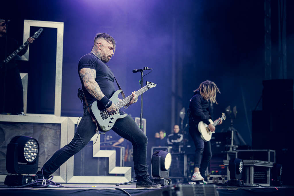 <a href='/artists/mass-hysteria/'>Mass Hysteria</a>