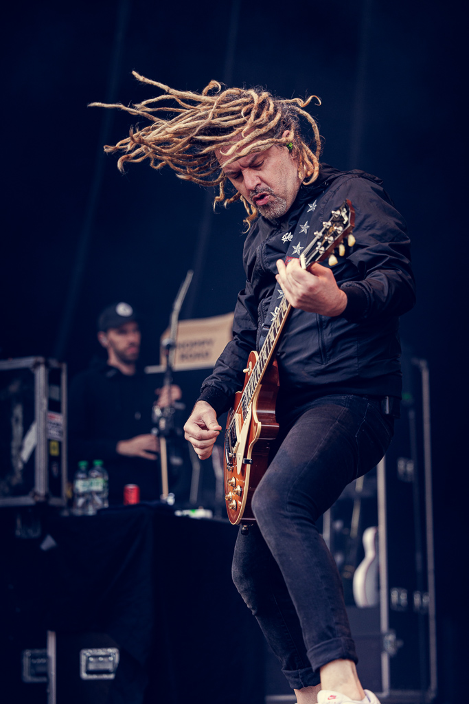 <a href='/artists/mass-hysteria/'>Mass Hysteria</a>