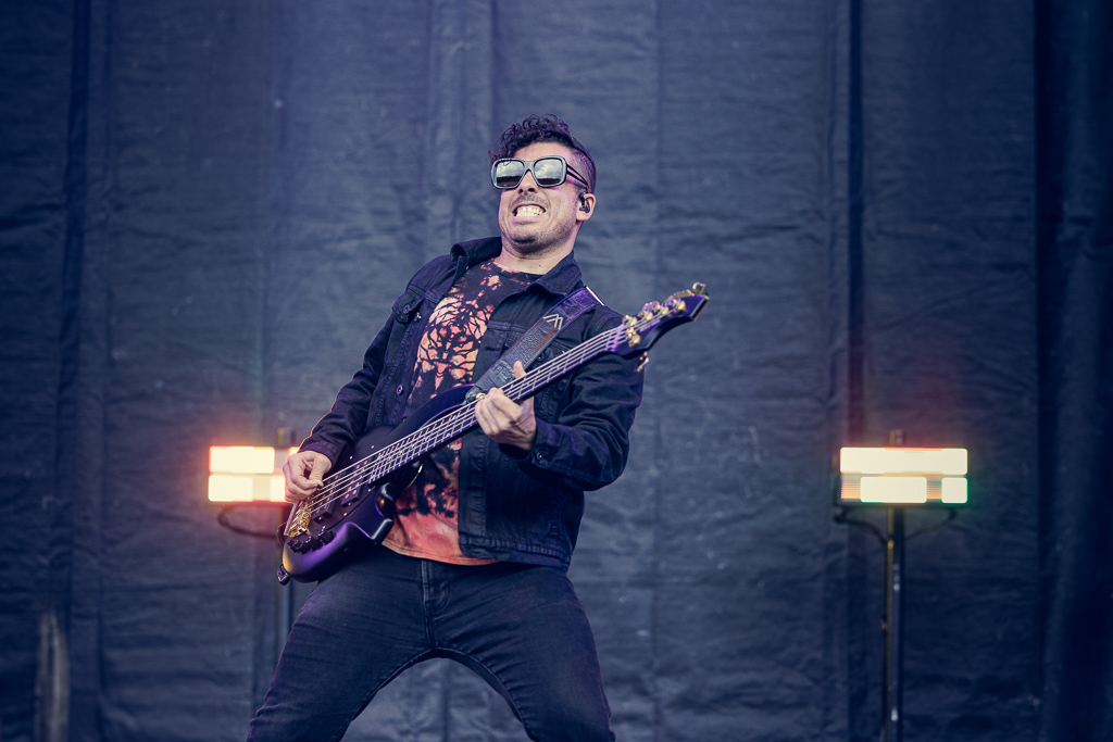 <a href='/artists/nothing-more/'>Nothing More</a>