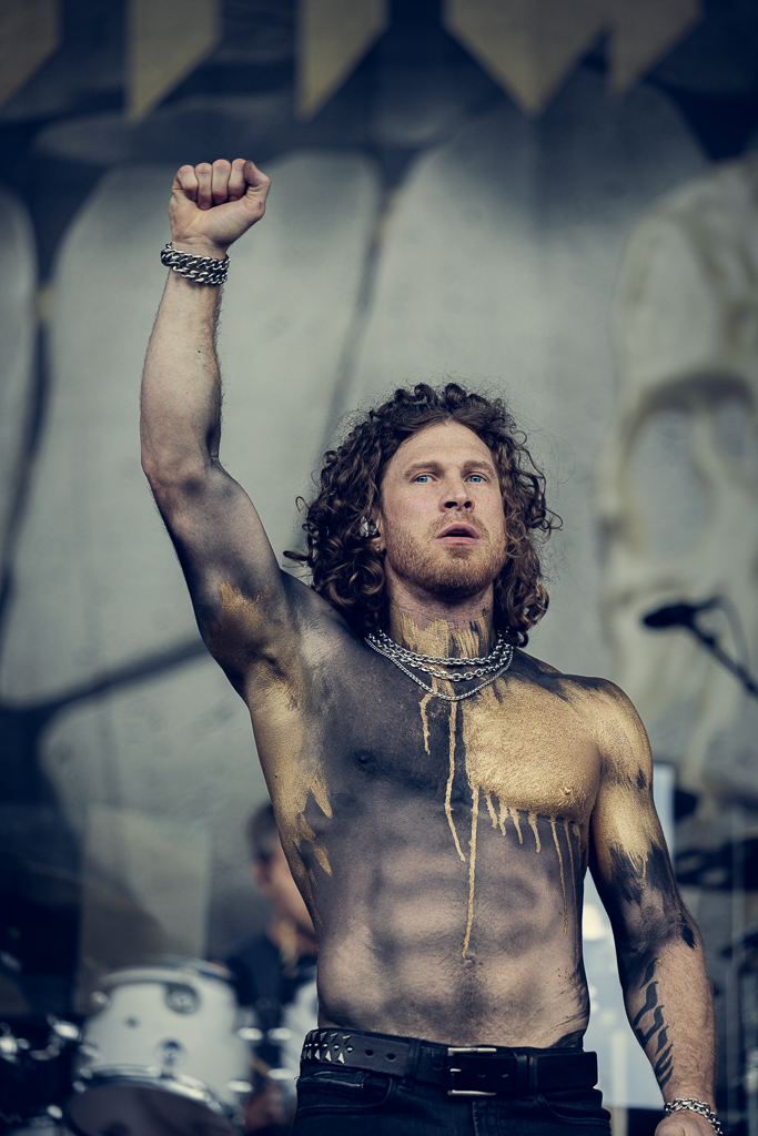 <a href='/artists/nothing-more/'>Nothing More</a>