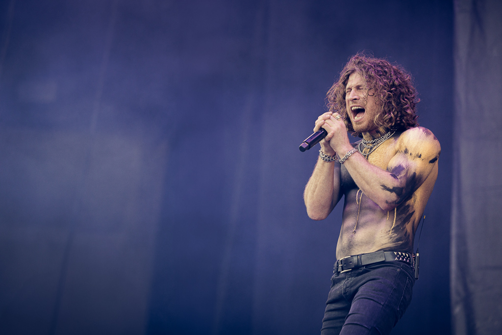 <a href='/artists/nothing-more/'>Nothing More</a>