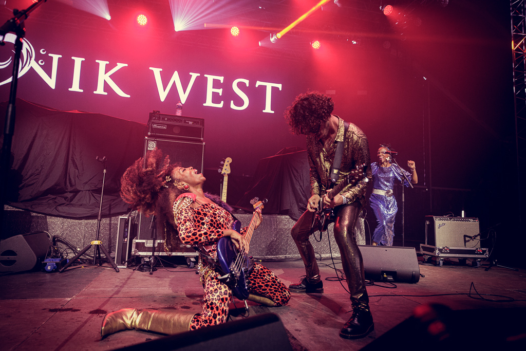 <a href='/artists/nik-west/'>Nik West</a>