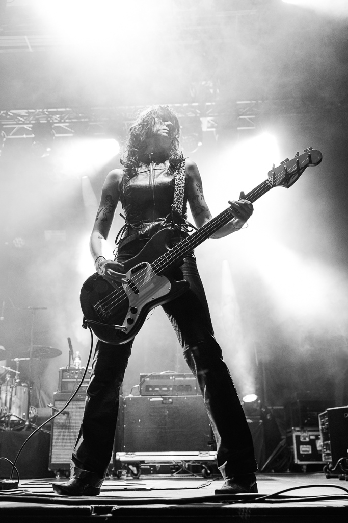 <a href='/artists/dynamite-shakers/'>Dynamite Shakers</a>