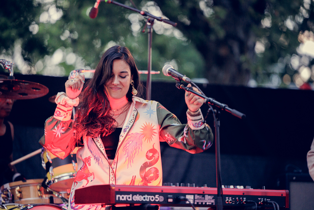 <a href='/artists/jango-janice/'>Jango Janice</a>