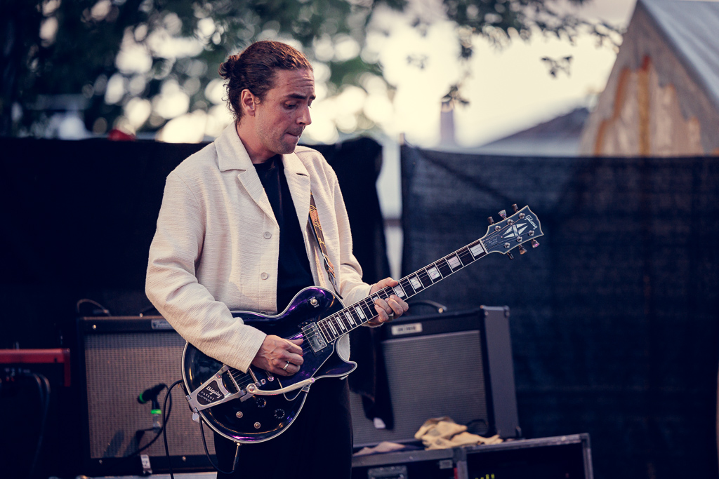 <a href='/artists/jango-janice/'>Jango Janice</a>