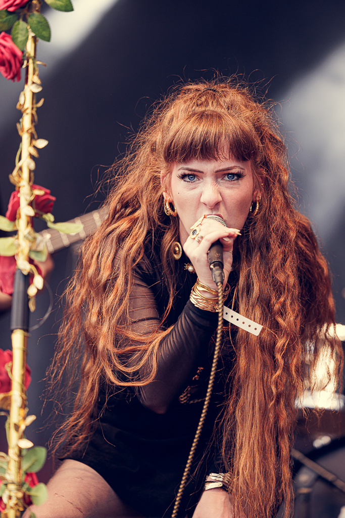 <a href='/artists/rosaly/'>Rosaly</a>