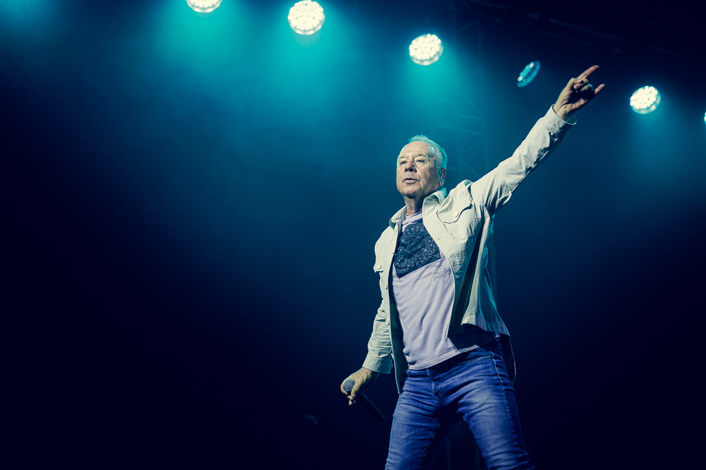 <a href='/artists/simple-minds/'>Simple Minds</a>