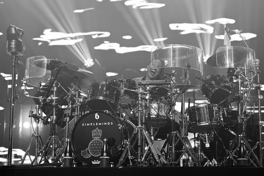 <a href='/artists/simple-minds/'>Simple Minds</a>