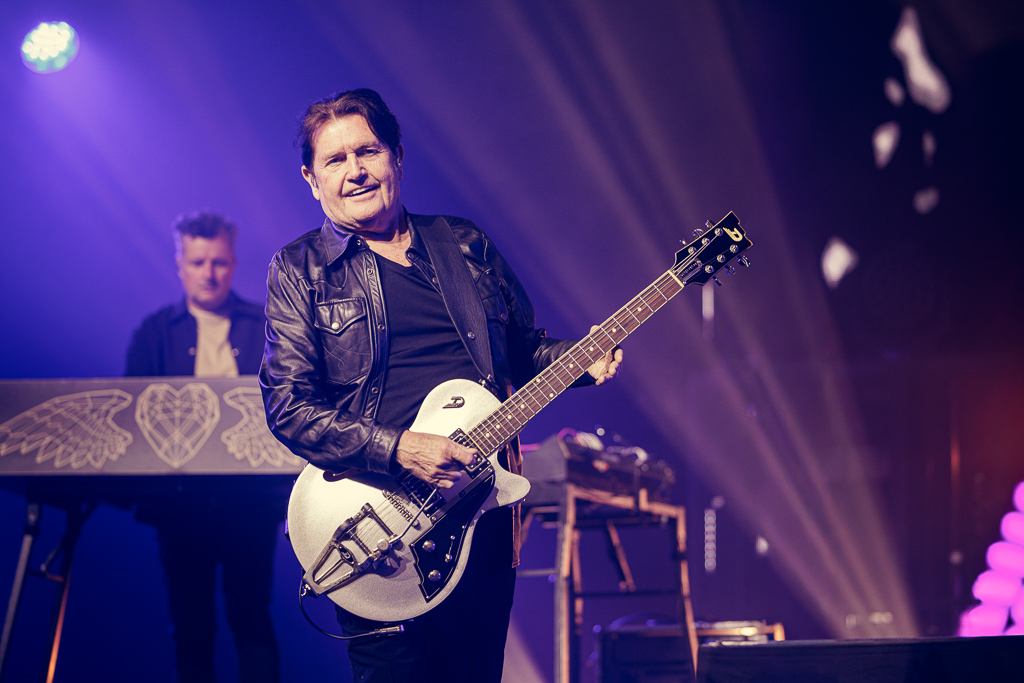 <a href='/artists/simple-minds/'>Simple Minds</a>