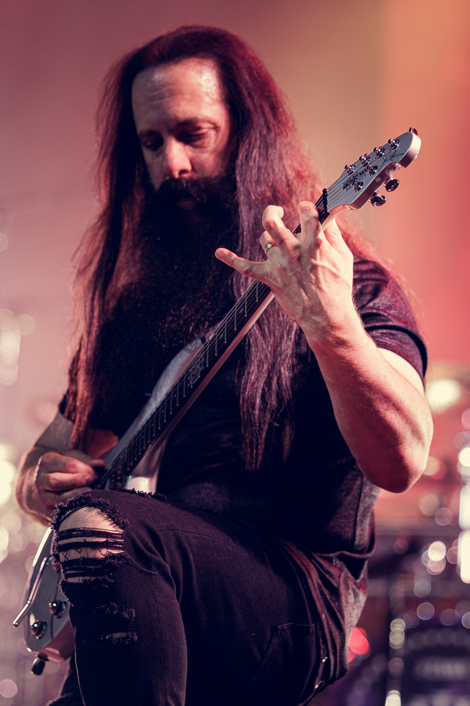 <a href='/artists/dream-theater/'>Dream Theater</a>
