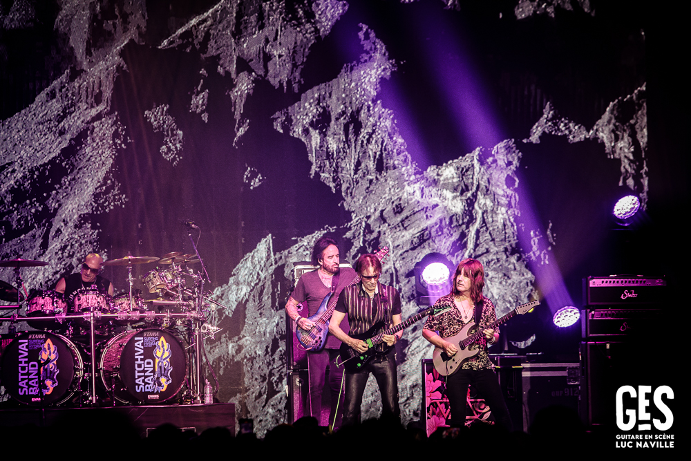 <a href='/artists/satchvai-band/'>SatchVai Band</a>