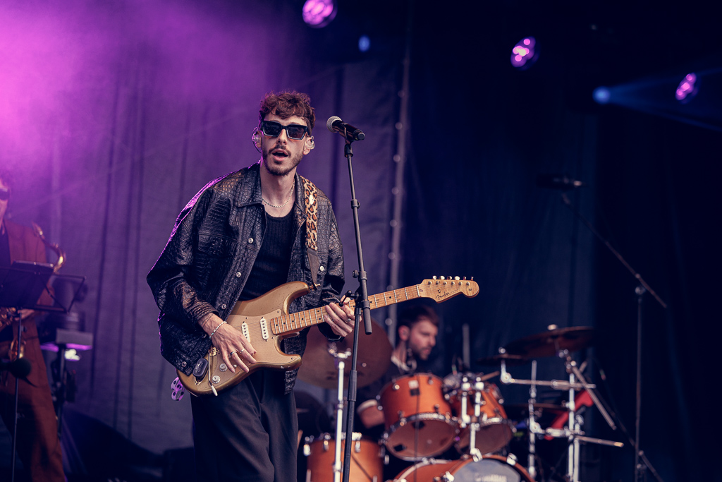 <a href='/artists/saults/'>Saults</a>