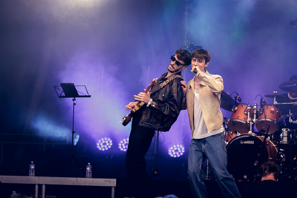 <a href='/artists/saults/'>Saults</a>