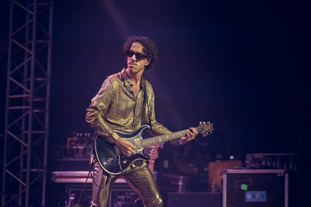 <a href='/artists/nik-west/'>Nik West</a>