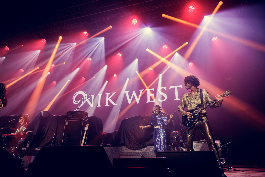 <a href='/artists/nik-west/'>Nik West</a>