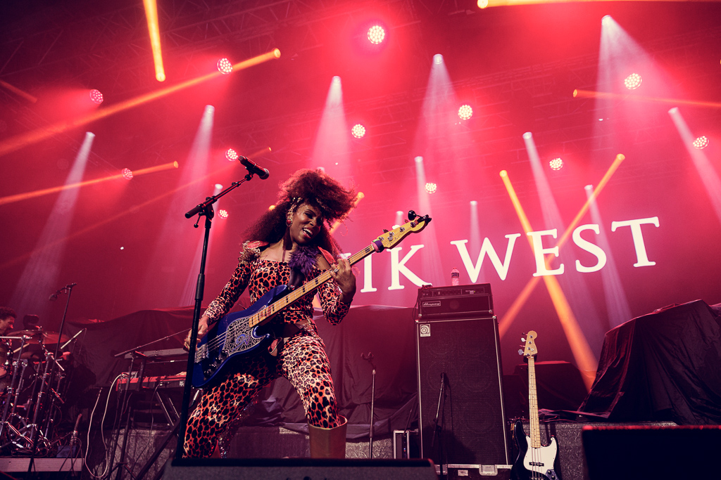 <a href='/artists/nik-west/'>Nik West</a>