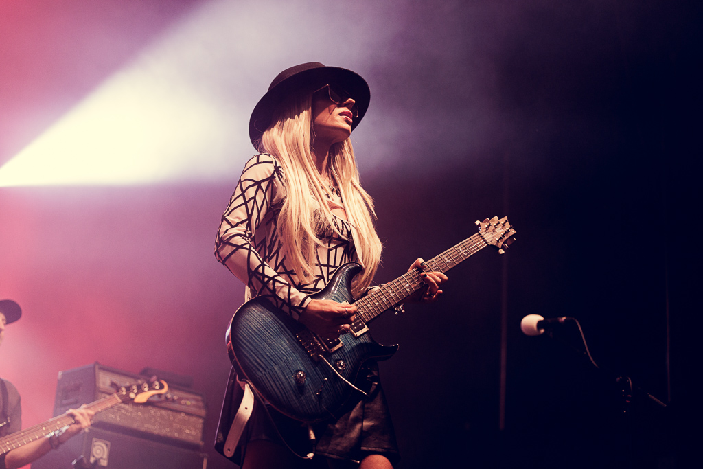 <a href='/artists/orianthi/'>Orianthi</a>