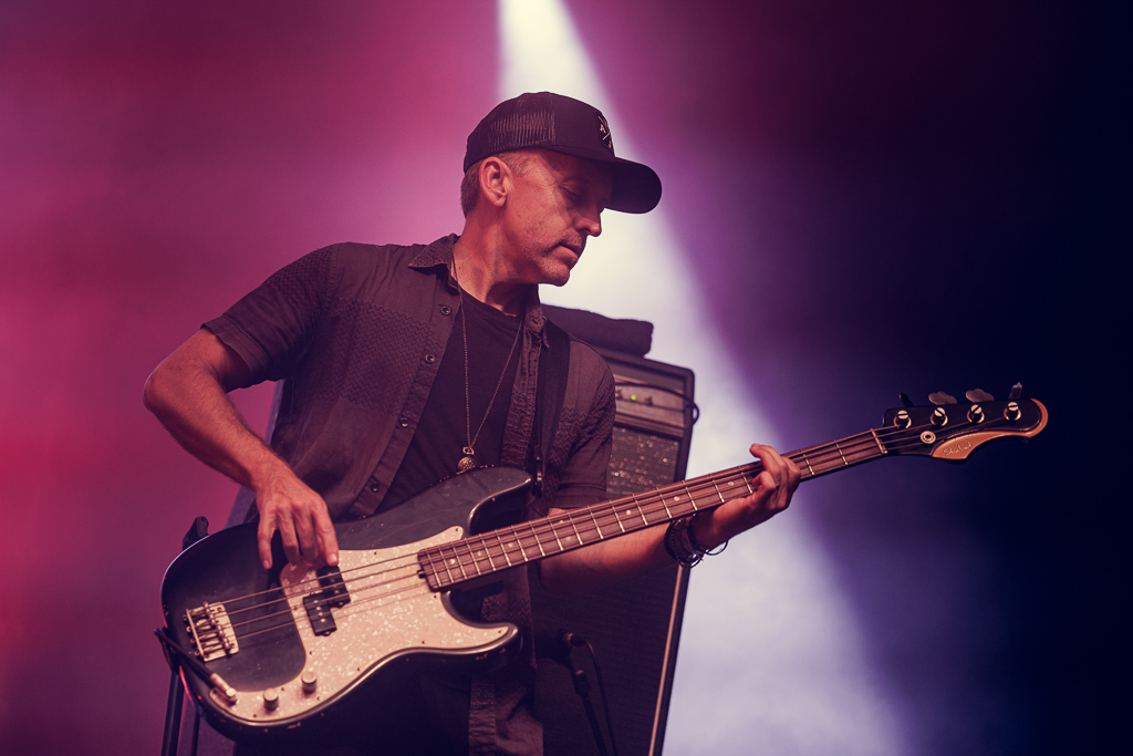 <a href='/artists/orianthi/'>Orianthi</a>