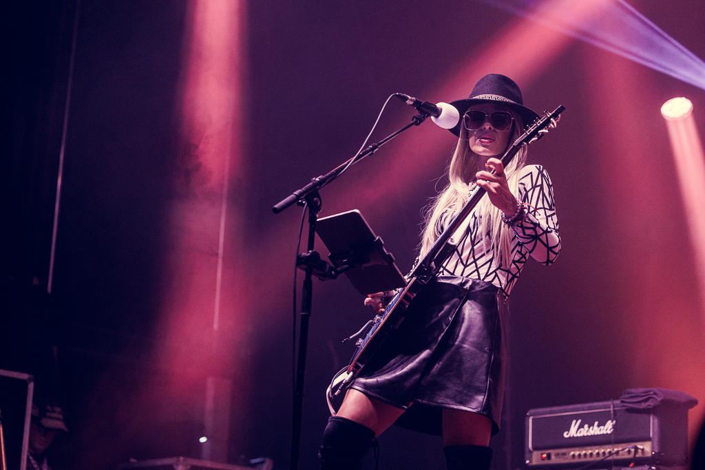 <a href='/artists/orianthi/'>Orianthi</a>