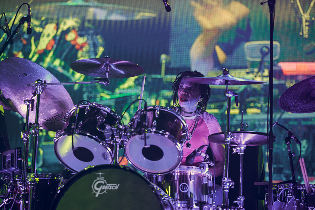 <a href='/artists/santana/'>Santana</a>