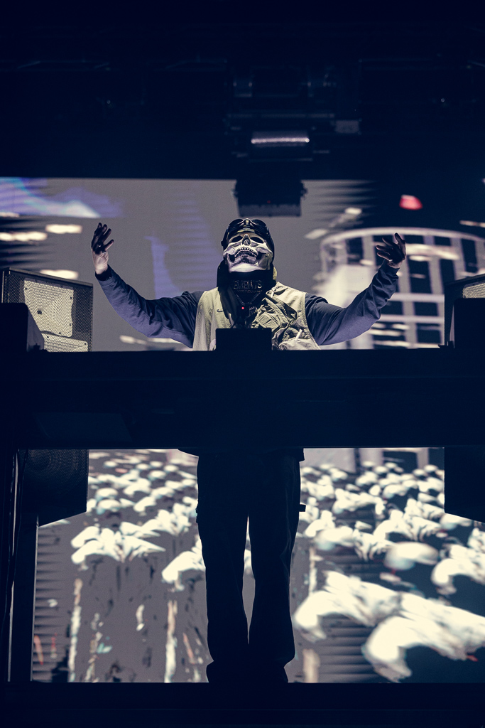 <a href='/artists/vladimir-cauchemar/'>Vladimir Cauchemar</a>