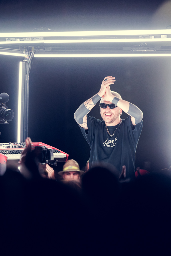 <a href='/artists/mosimann/'>Mosimann</a>