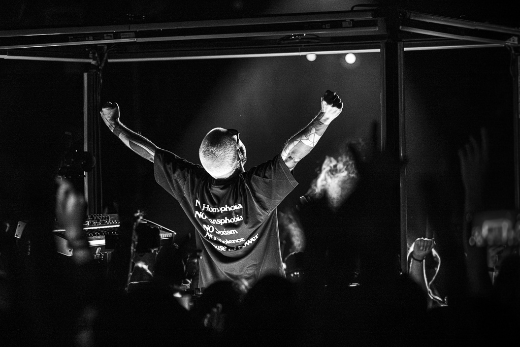 <a href='/artists/mosimann/'>Mosimann</a>