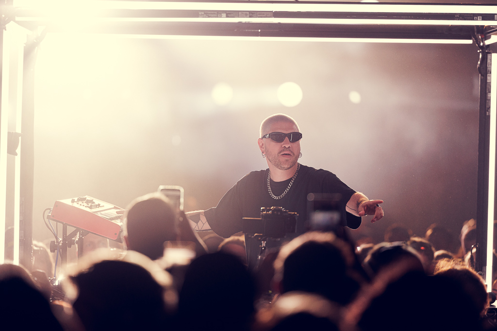 <a href='/artists/mosimann/'>Mosimann</a>