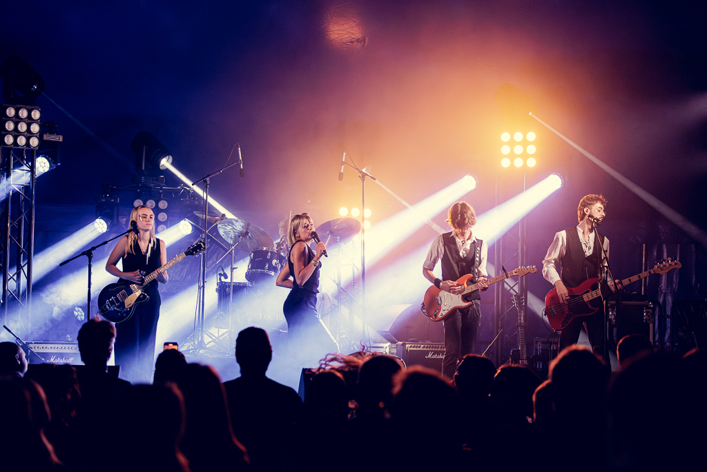 <a href='/artists/lou-beurier/'>Lou Beurier</a>