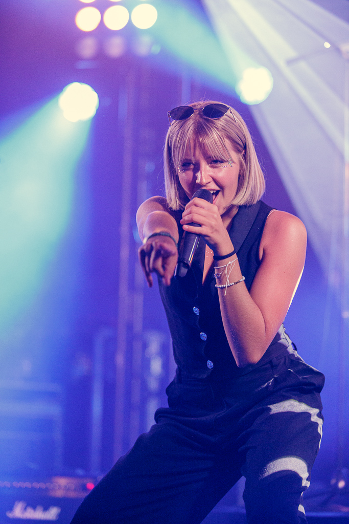 <a href='/artists/lou-beurier/'>Lou Beurier</a>