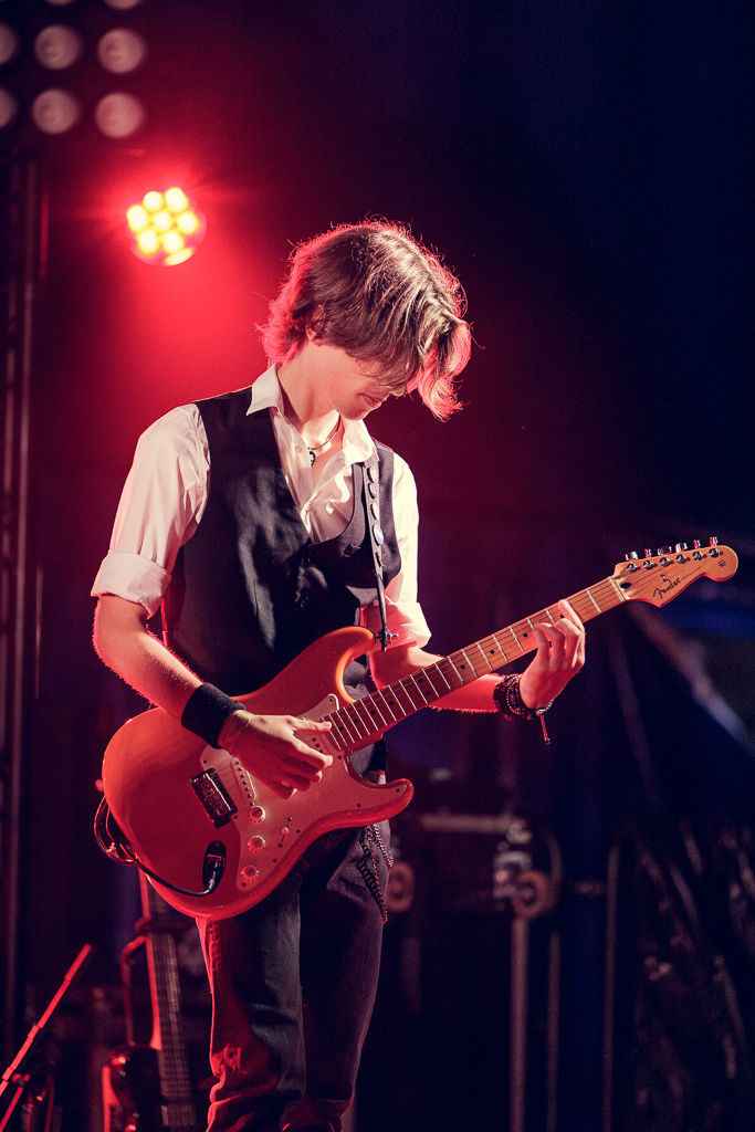 <a href='/artists/lou-beurier/'>Lou Beurier</a>