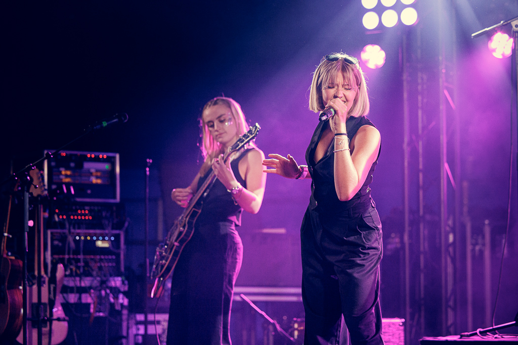 <a href='/artists/lou-beurier/'>Lou Beurier</a>