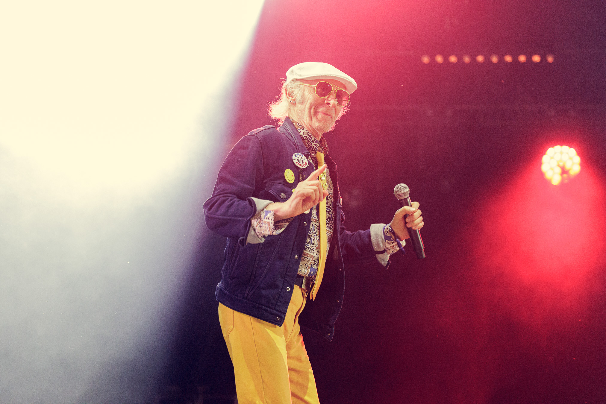 <a href='/artists/laroche-valmont/'>Laroche Valmont</a>