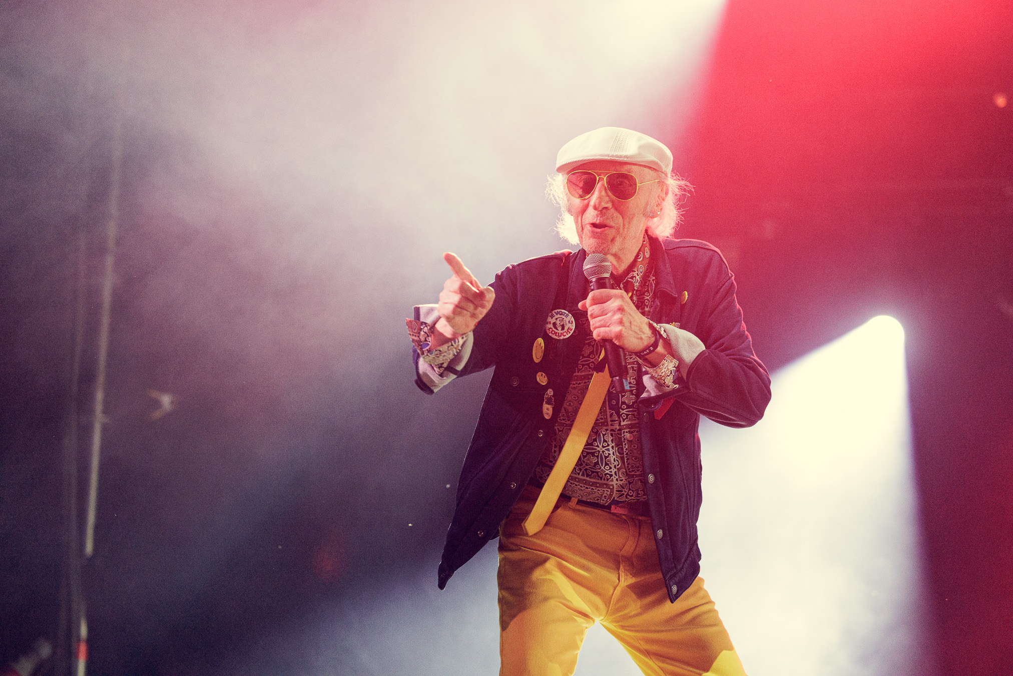 <a href='/artists/laroche-valmont/'>Laroche Valmont</a>