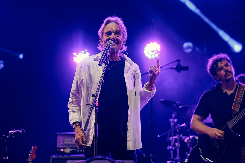 <a href='/artists/murray-head/'>Murray Head</a>