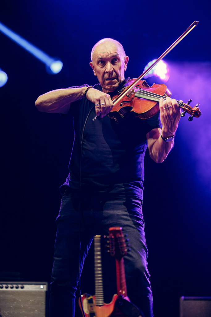 <a href='/artists/murray-head/'>Murray Head</a>