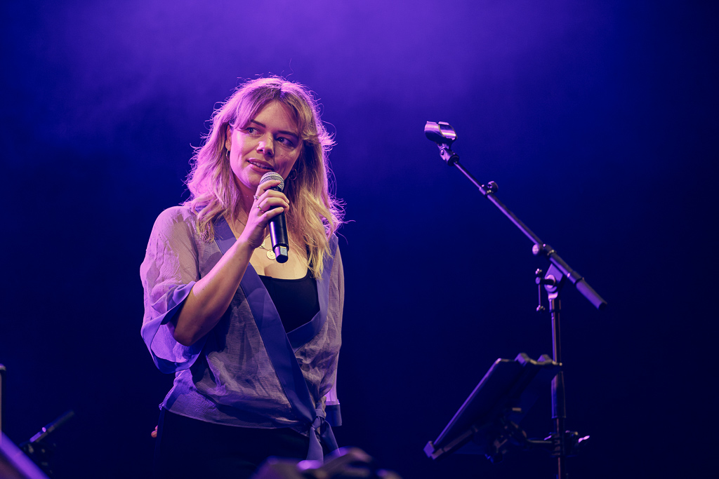 <a href='/artists/murray-head/'>Murray Head</a>