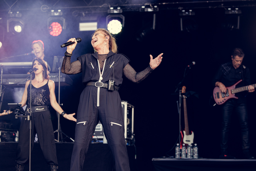 <a href='/artists/sheila/'>Sheila</a>