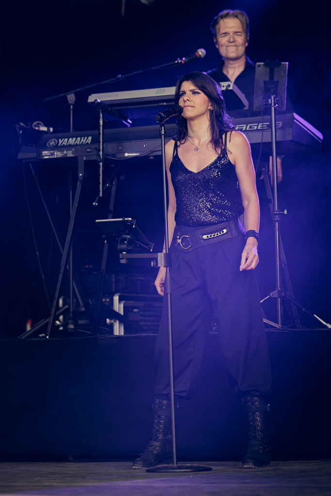 <a href='/artists/sheila/'>Sheila</a>