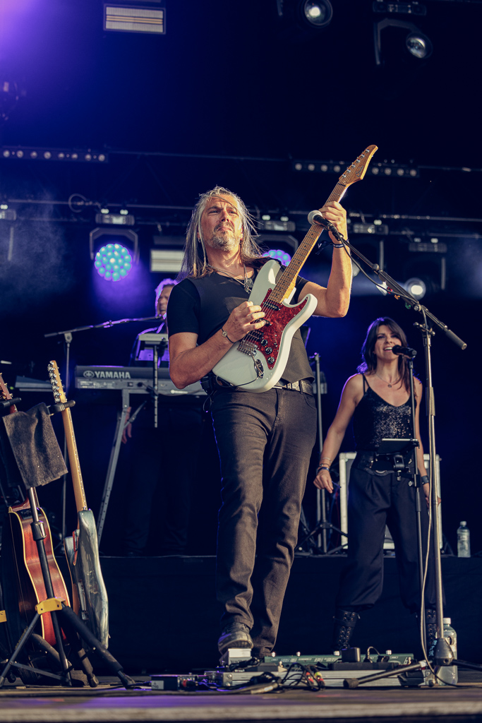 <a href='/artists/sheila/'>Sheila</a>