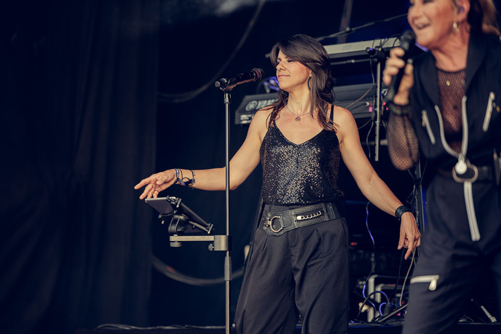 <a href='/artists/sheila/'>Sheila</a>