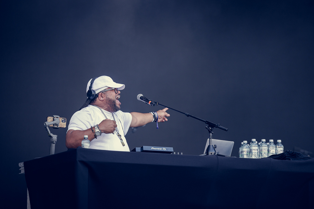 <a href='/artists/sugarhill-gang/'>Sugarhill Gang</a>