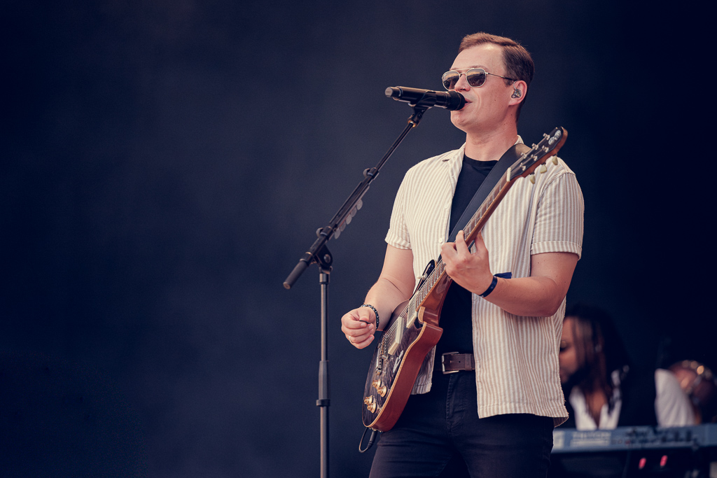 <a href='/artists/ub40/'>UB40</a>