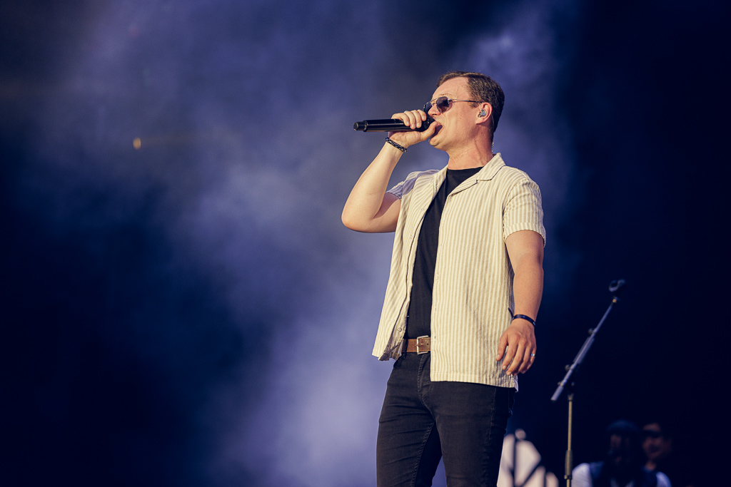 <a href='/artists/ub40/'>UB40</a>