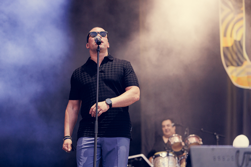 <a href='/artists/ub40/'>UB40</a>