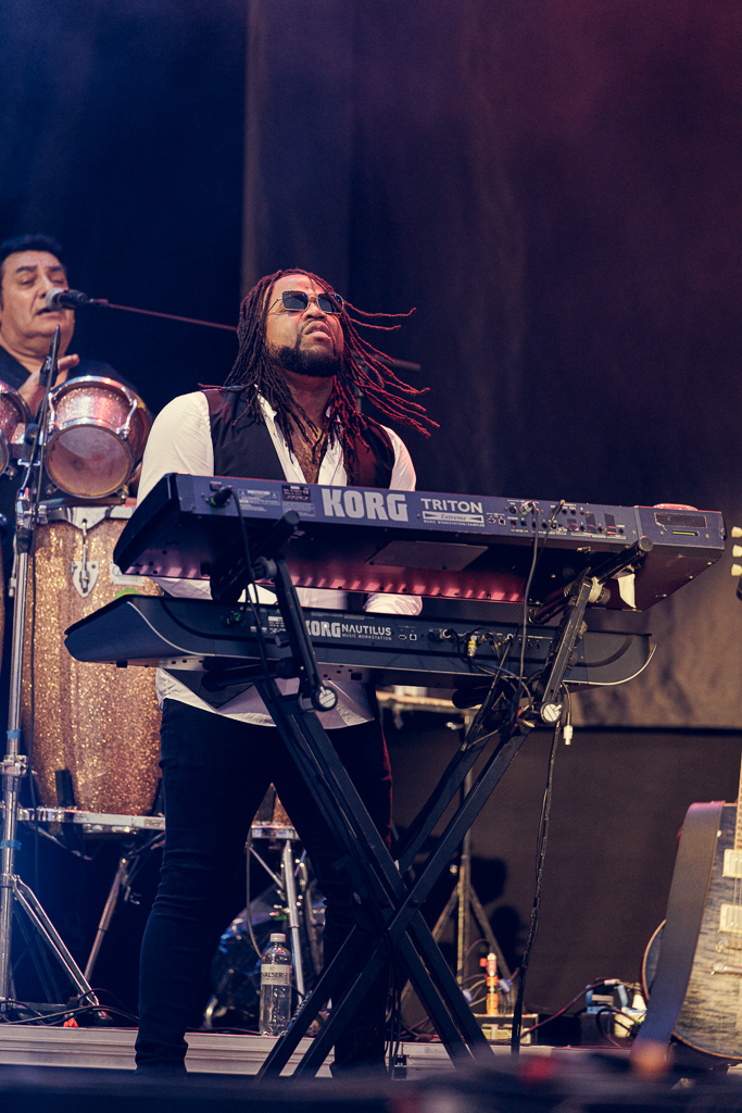 <a href='/artists/ub40/'>UB40</a>