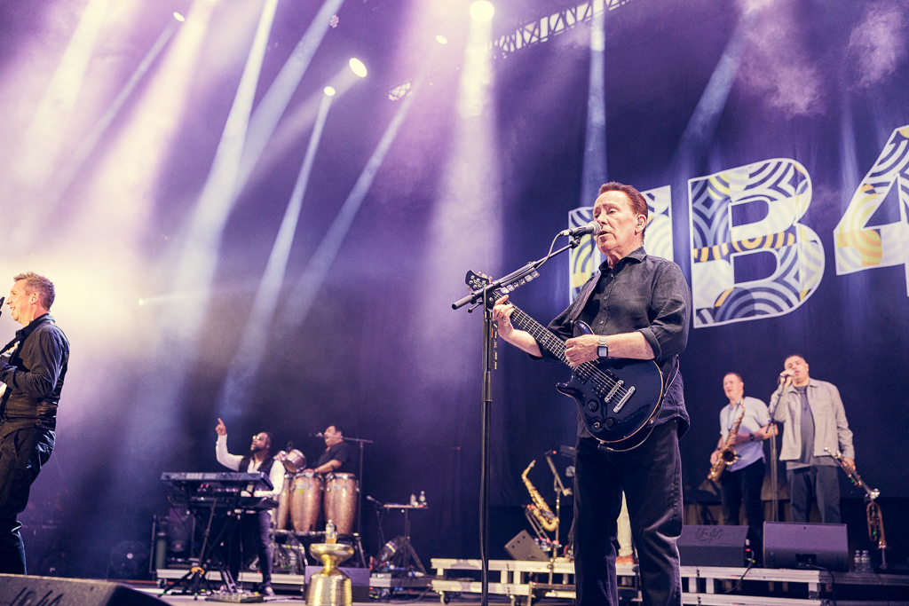 <a href='/artists/ub40/'>UB40</a>