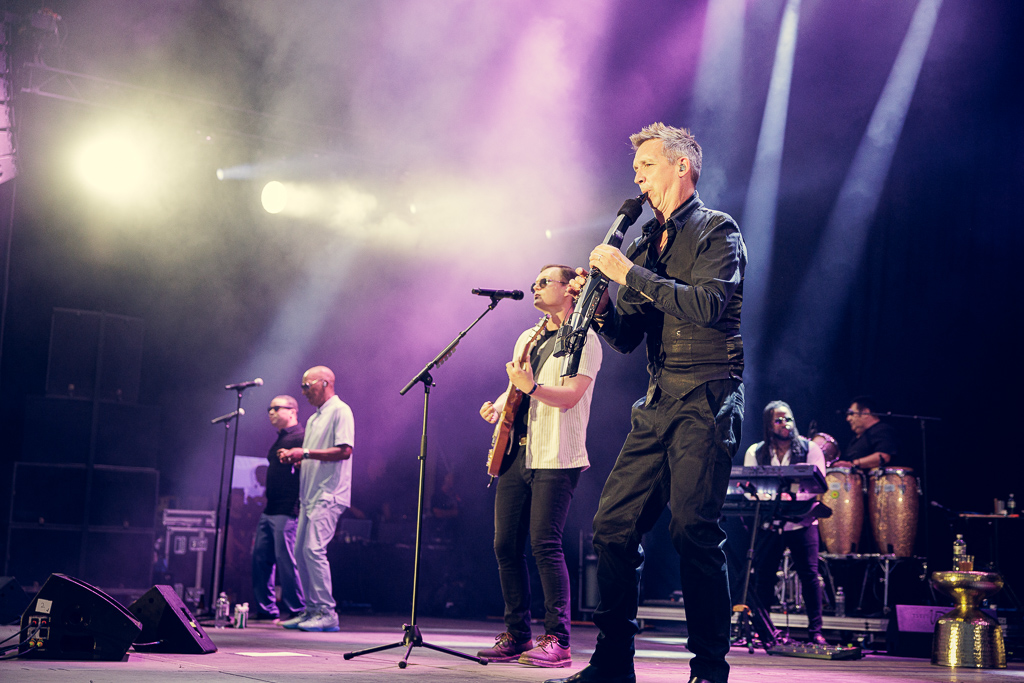 <a href='/artists/ub40/'>UB40</a>