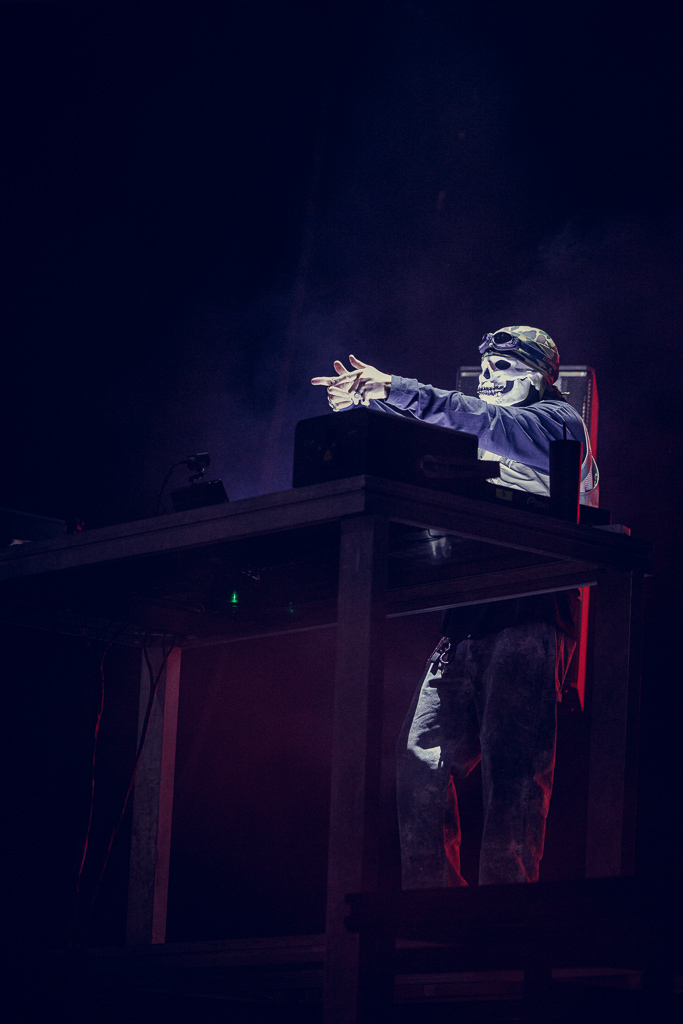 <a href='/artists/vladimir-cauchemar/'>Vladimir Cauchemar</a>