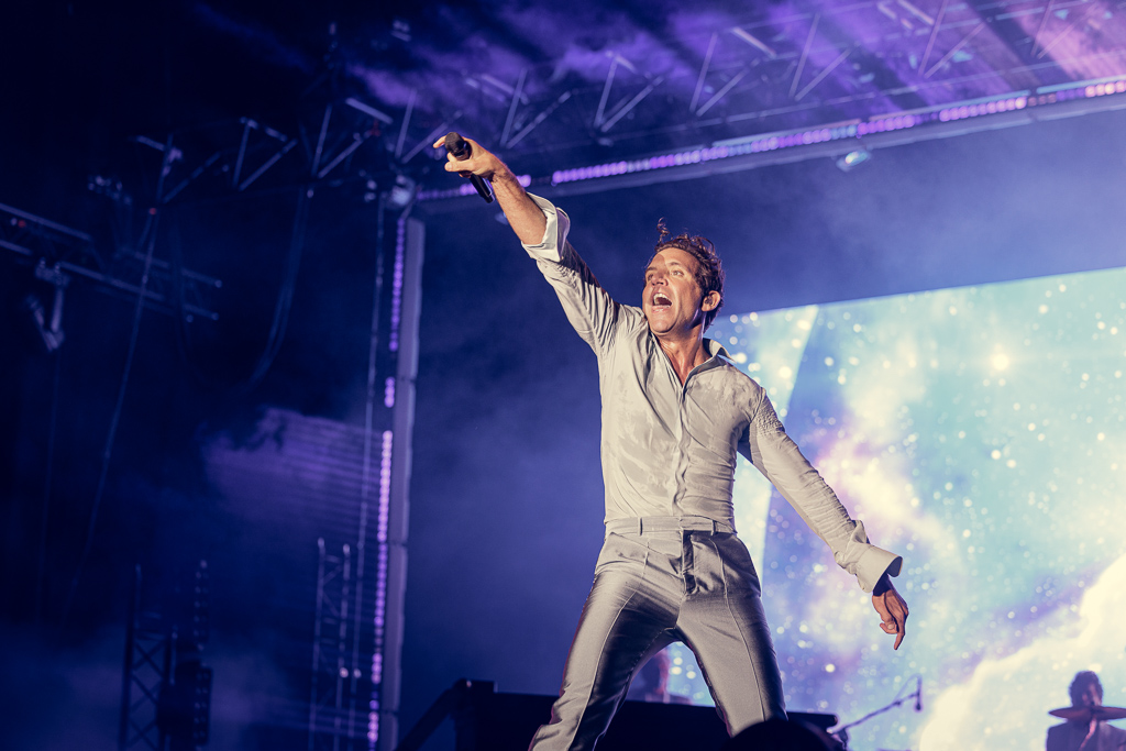 <a href='/artists/mika/'>MIKA</a>